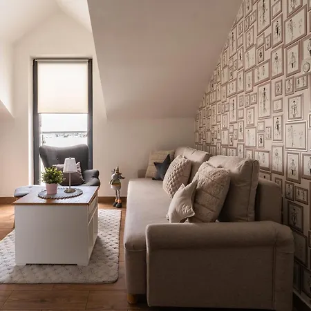 Kolejova 21 - Przytulny Apartament, Blisko Centrum - Izby Podhalanskie Nowy Targ